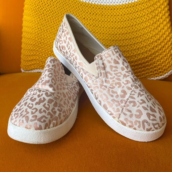 TOMS Gold and Cream Animal Print Alpargata - Size Youth 6/EU 39 - Picture 1 of 5